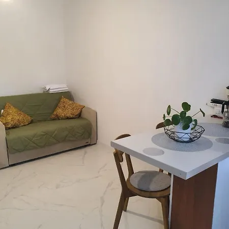 Cozy - Zona Aem Apartment